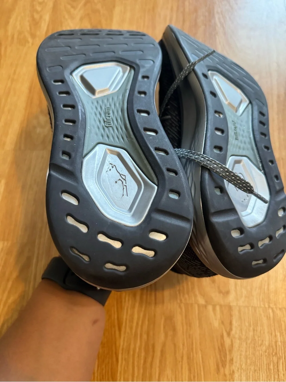 Karhu Synchron 2.5 running shoes